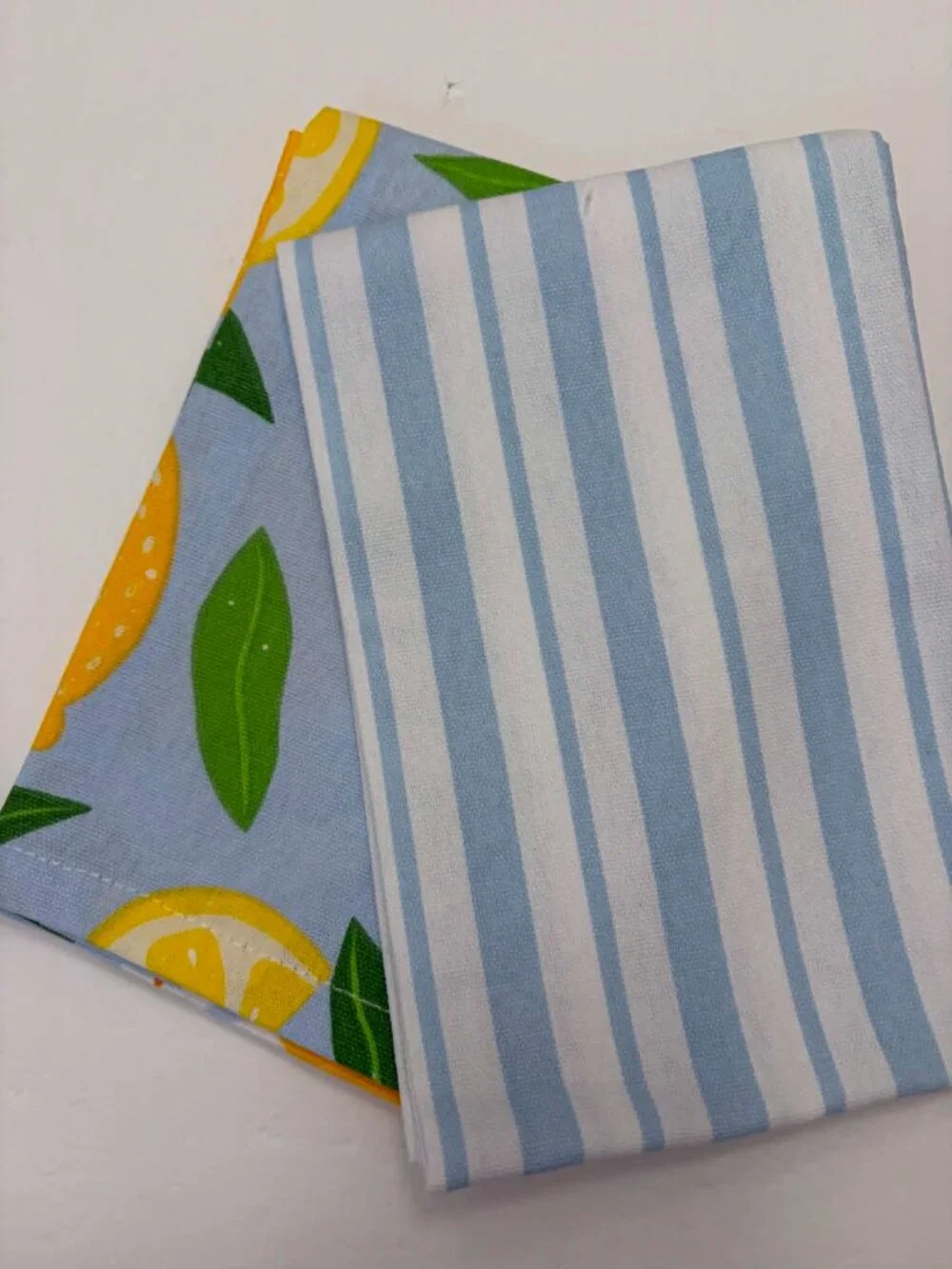 NWT- Lemon Tea Towel Set